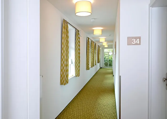 黑斯劳尔兰德豪斯酒店 酒店 哈塞劳